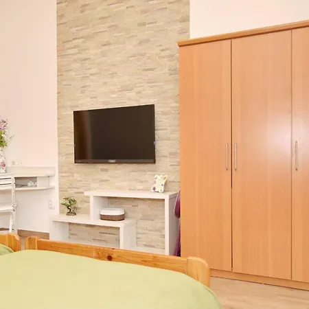 Close To The - Borik * زادار