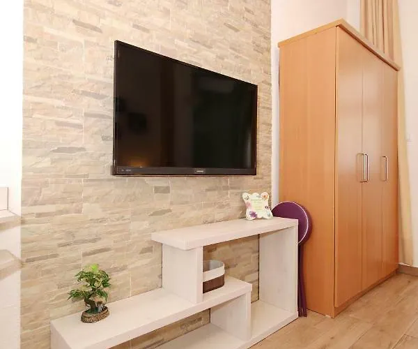 Апартаменты Close To The - Borik *