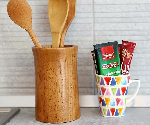 Close To The - Borik